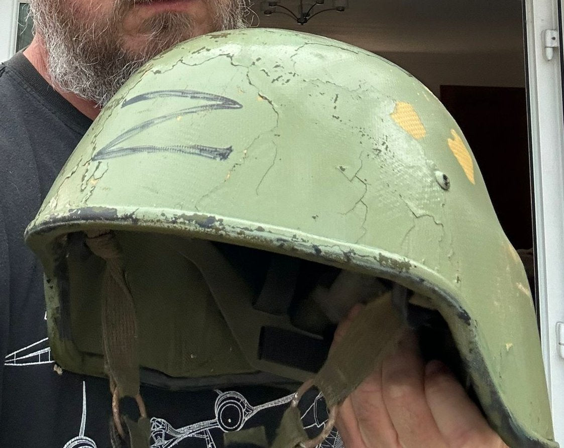 Captured Ruzzian Kevlar Helmet with Z marking. *VERY RARE*